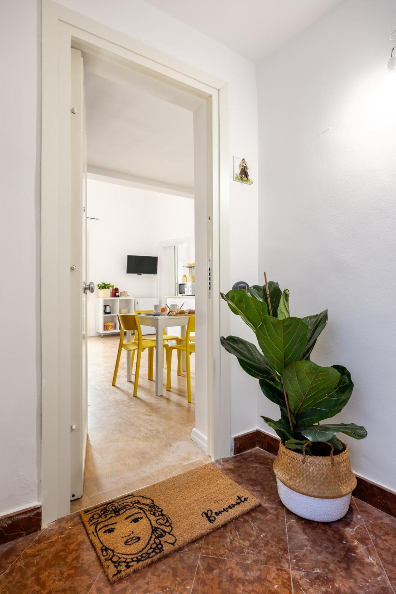 Agata E Rosalia 2 Bedroom Flat At The Quattro Canti パレルモ エクステリア 写真