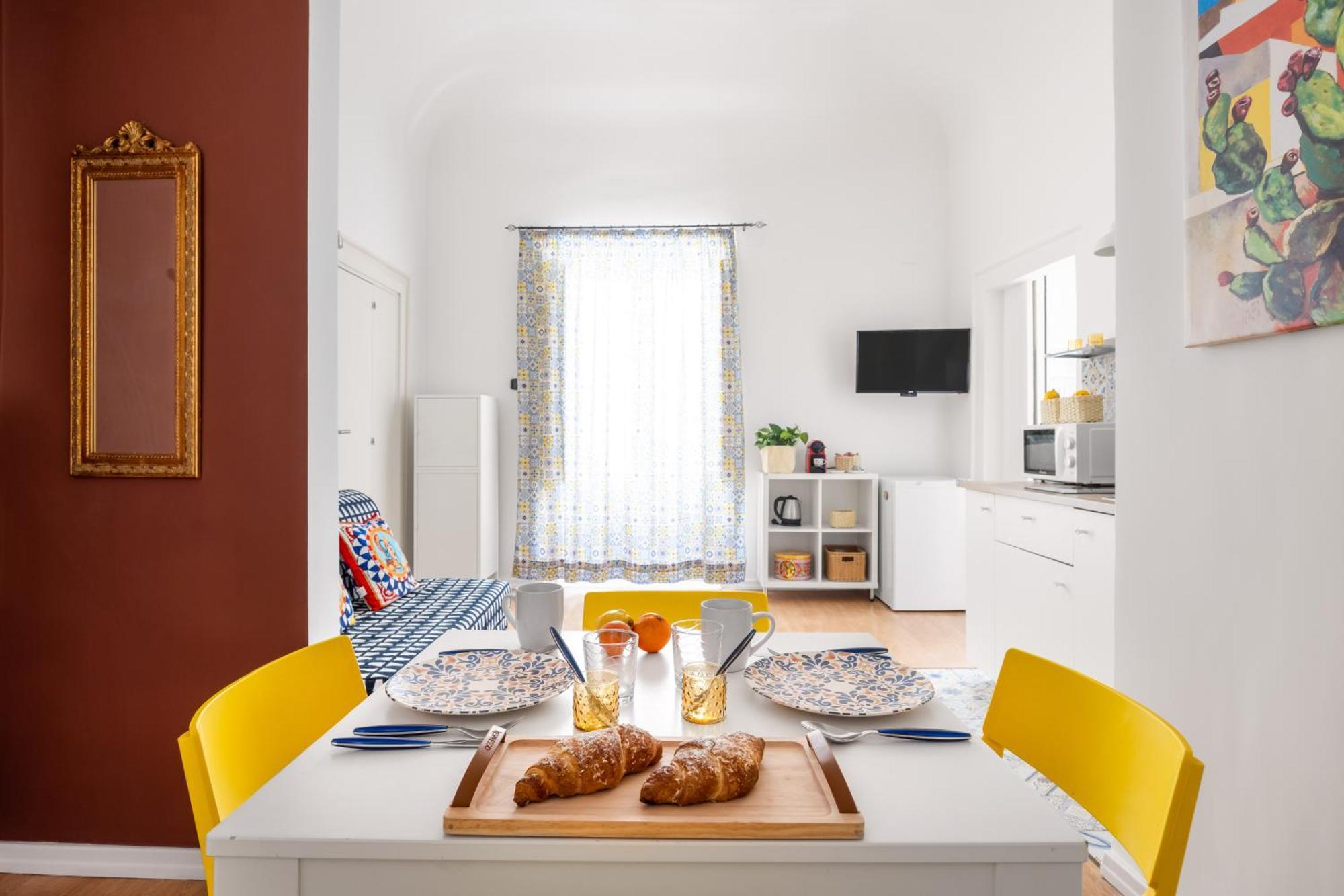 Agata E Rosalia 2 Bedroom Flat At The Quattro Canti パレルモ エクステリア 写真